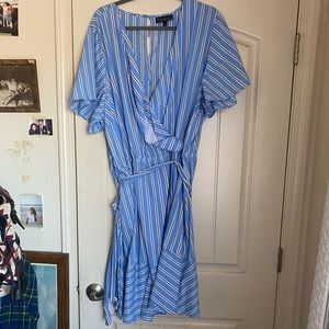 EVERYTHING MUST GO ✨ Lane Bryant - Faux Wrap Dress